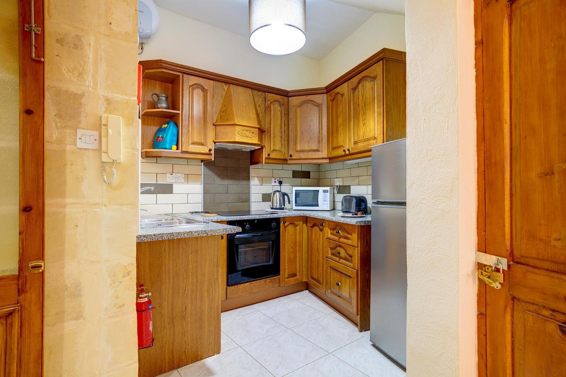 Traditional Maltese Townhouse, Roof Terrace And Views Сенглея Экстерьер фото